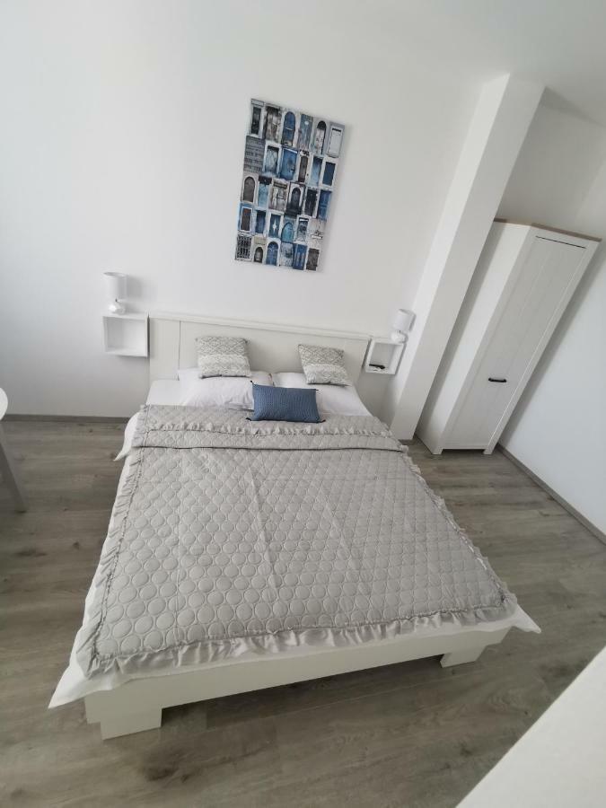 Apartmani Mila Starigrad Paklenica Extérieur photo